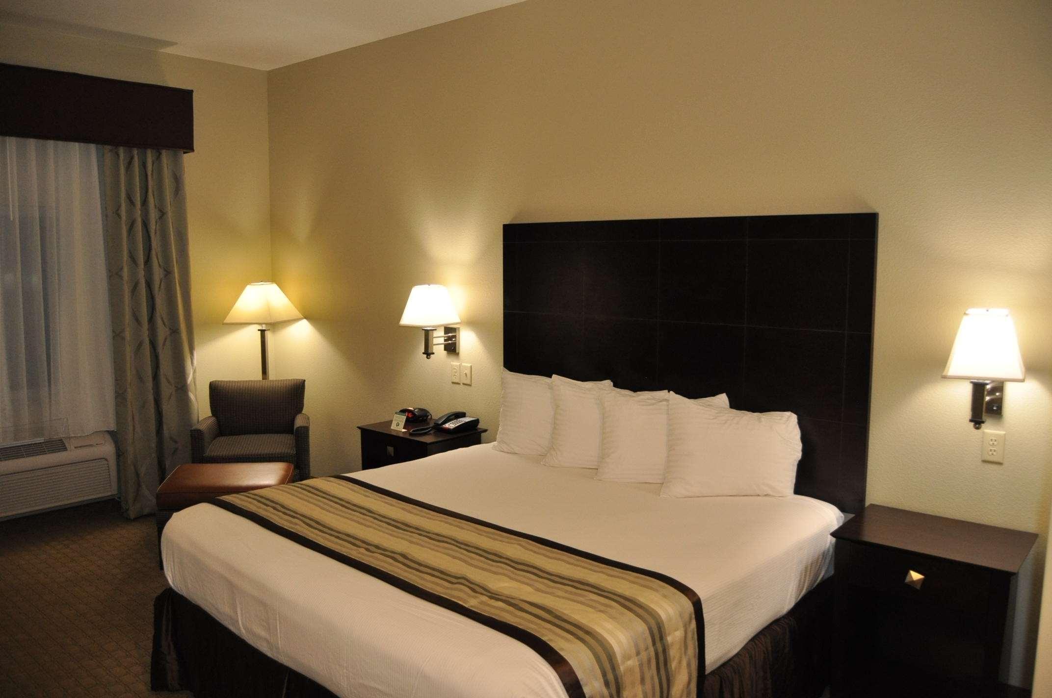 Best Western Oasis Inn Canadian Bagian luar foto