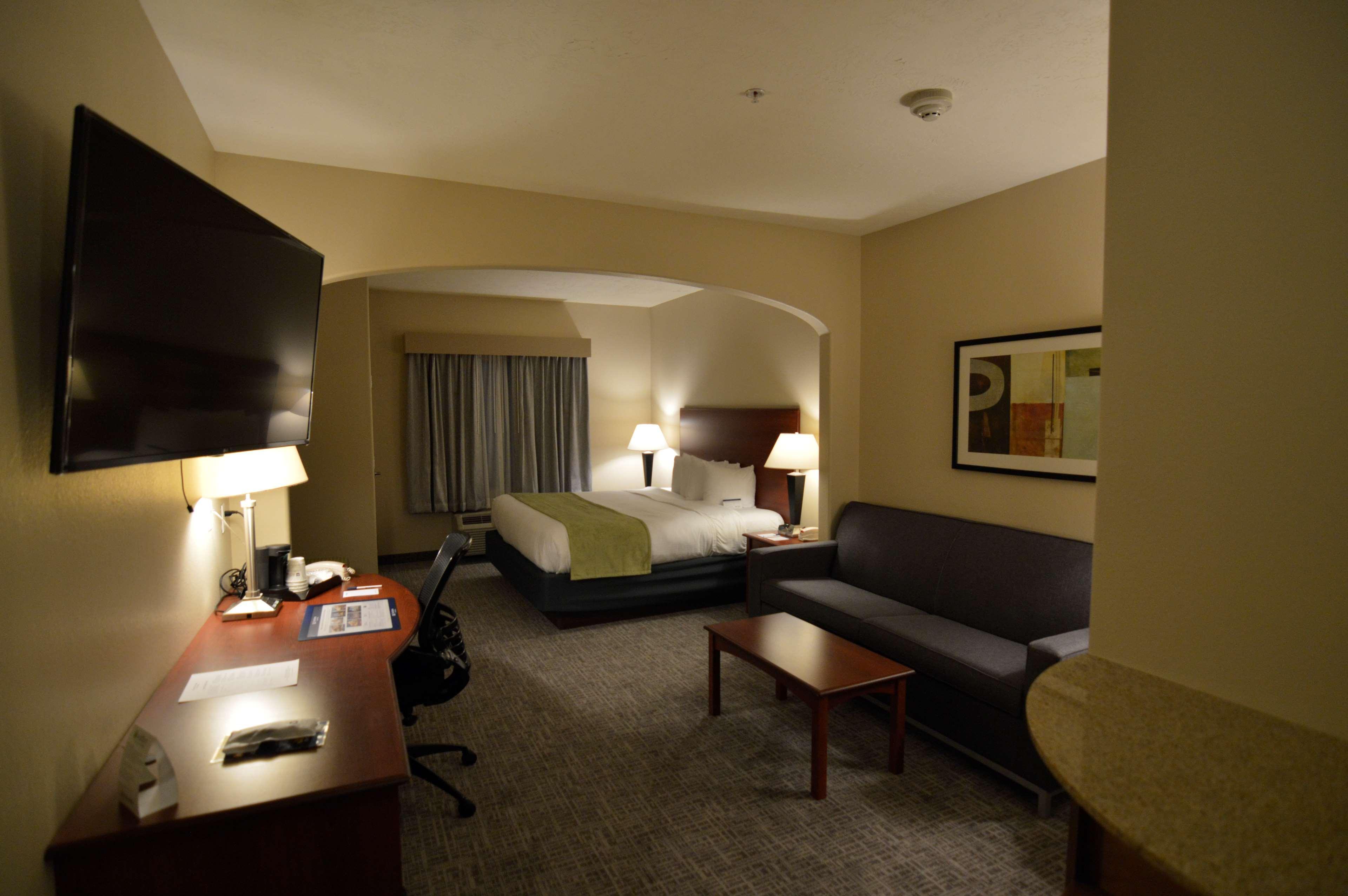 Best Western Oasis Inn Canadian Bagian luar foto