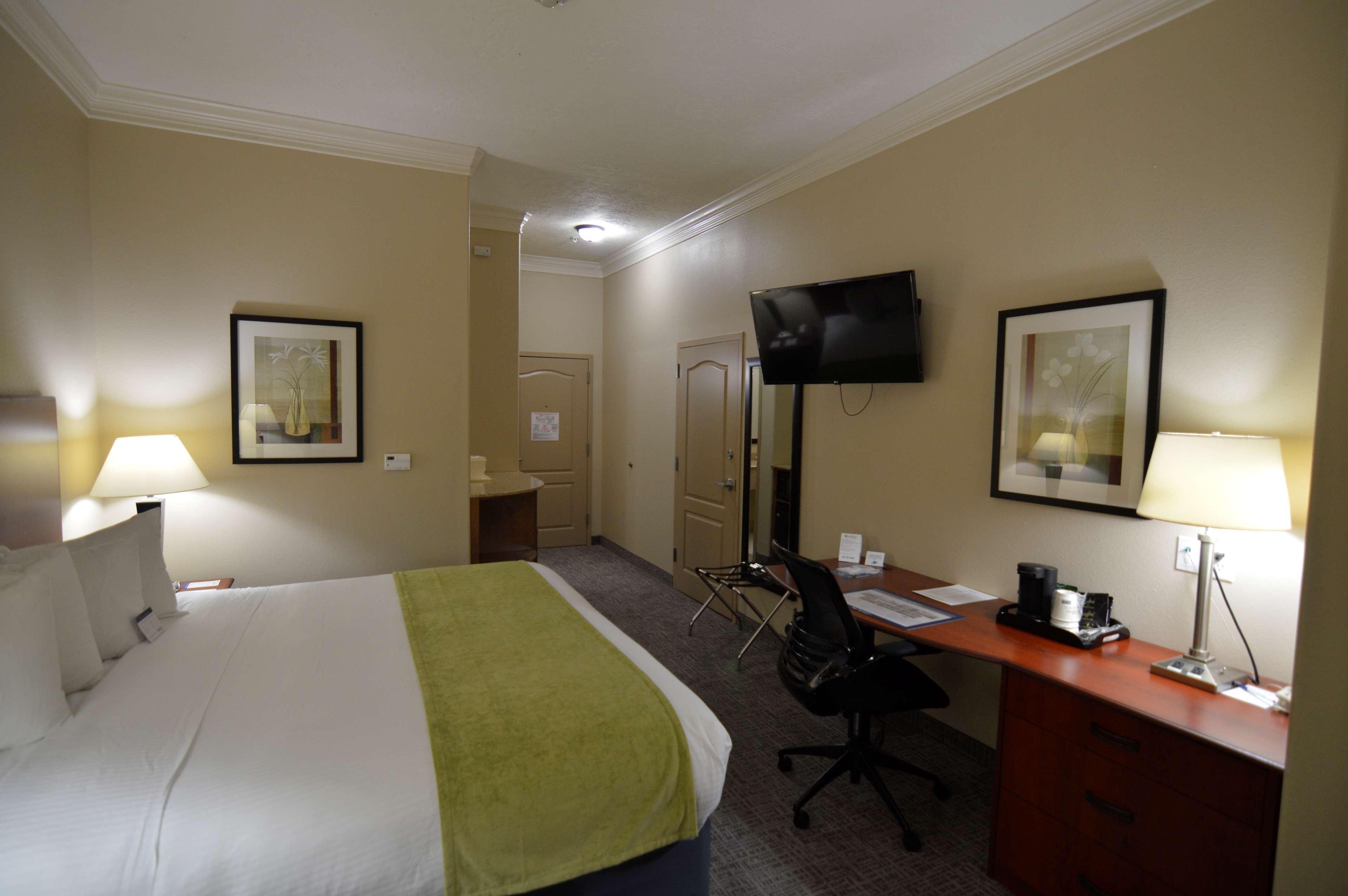 Best Western Oasis Inn Canadian Bagian luar foto