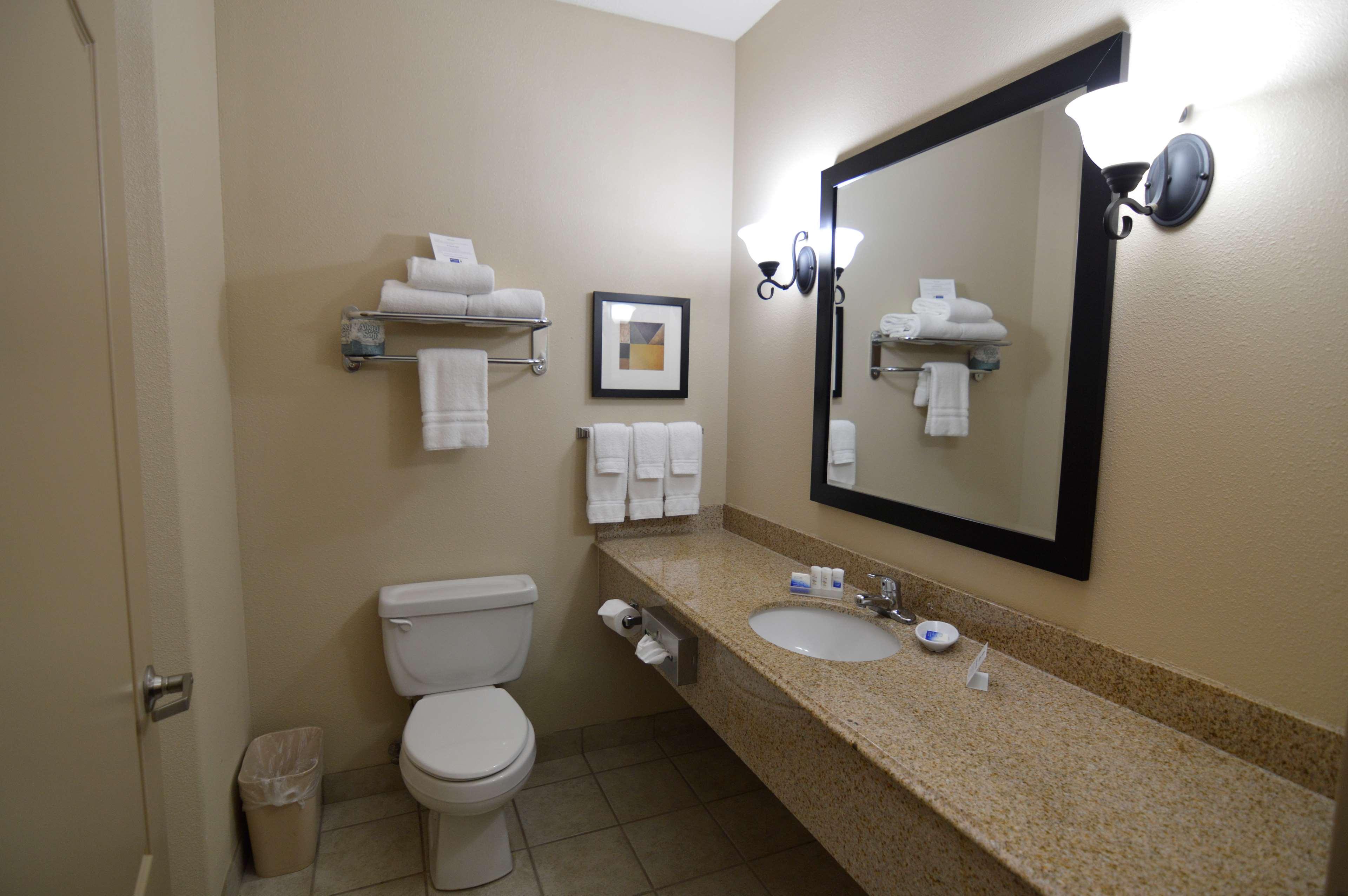 Best Western Oasis Inn Canadian Bagian luar foto