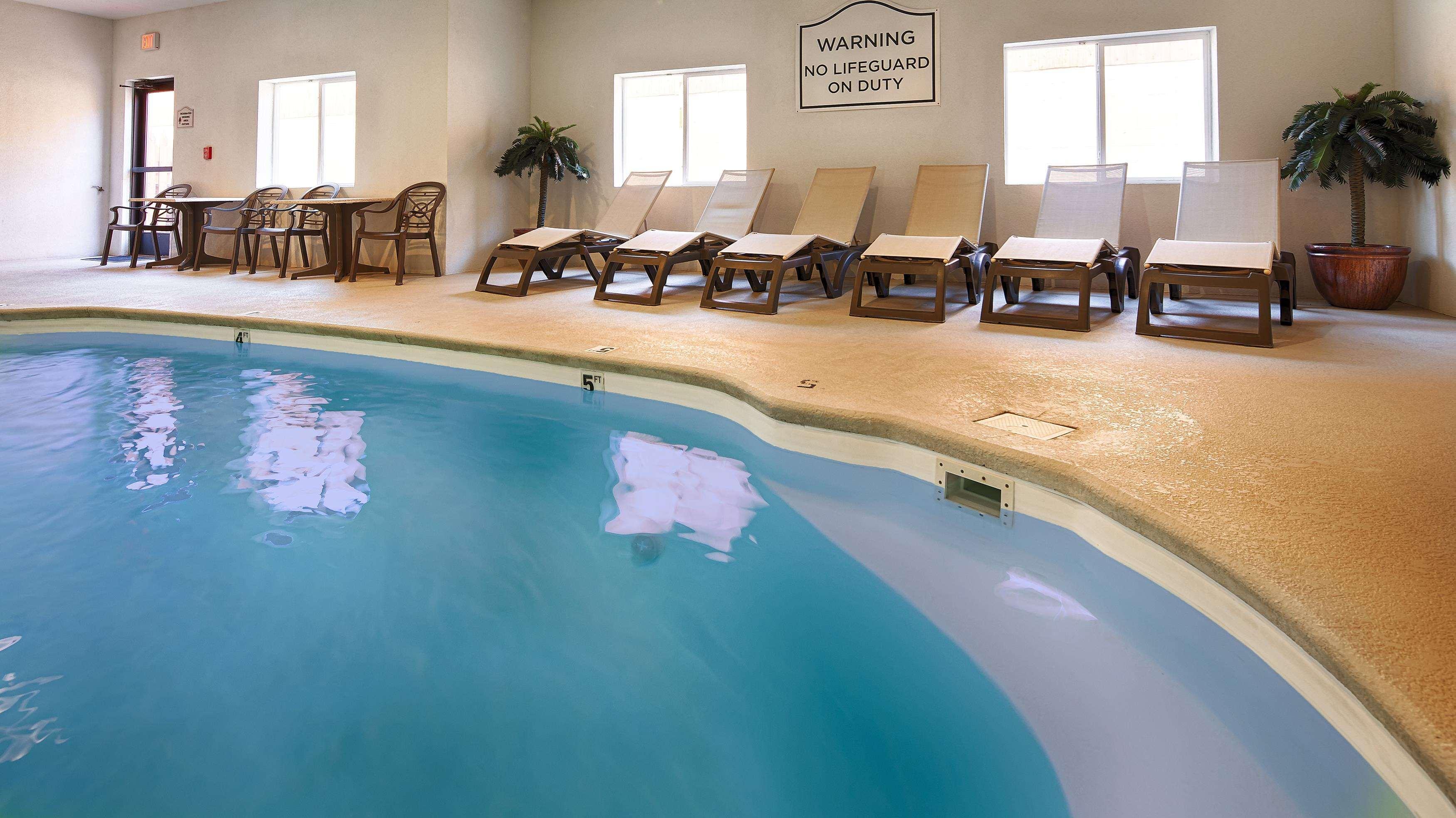 Best Western Oasis Inn Canadian Bagian luar foto