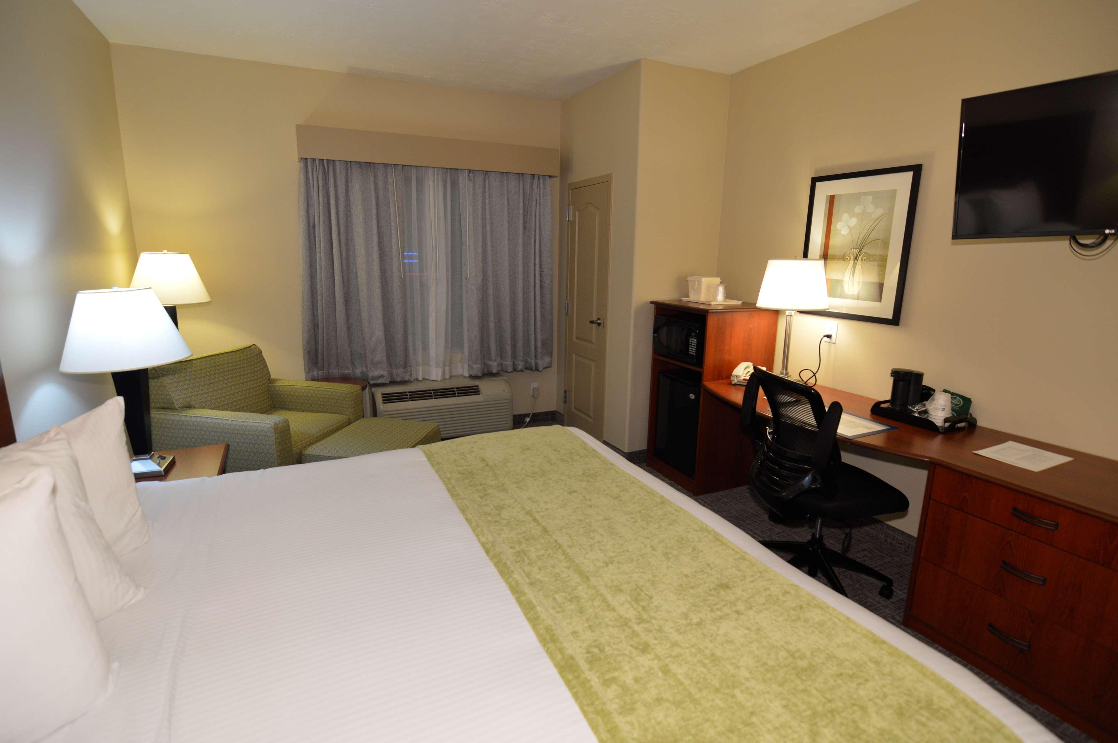 Best Western Oasis Inn Canadian Bagian luar foto