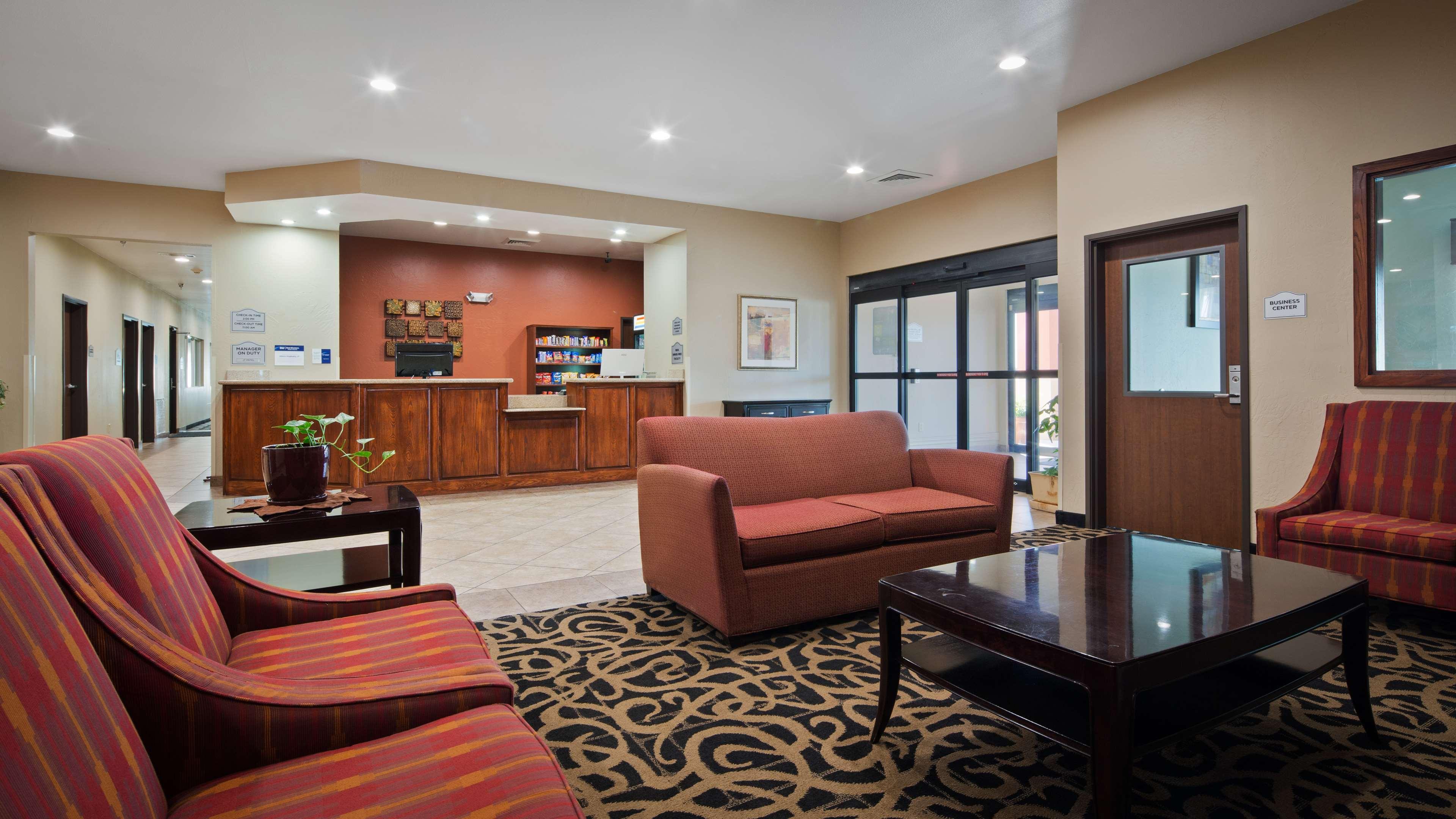 Best Western Oasis Inn Canadian Bagian luar foto