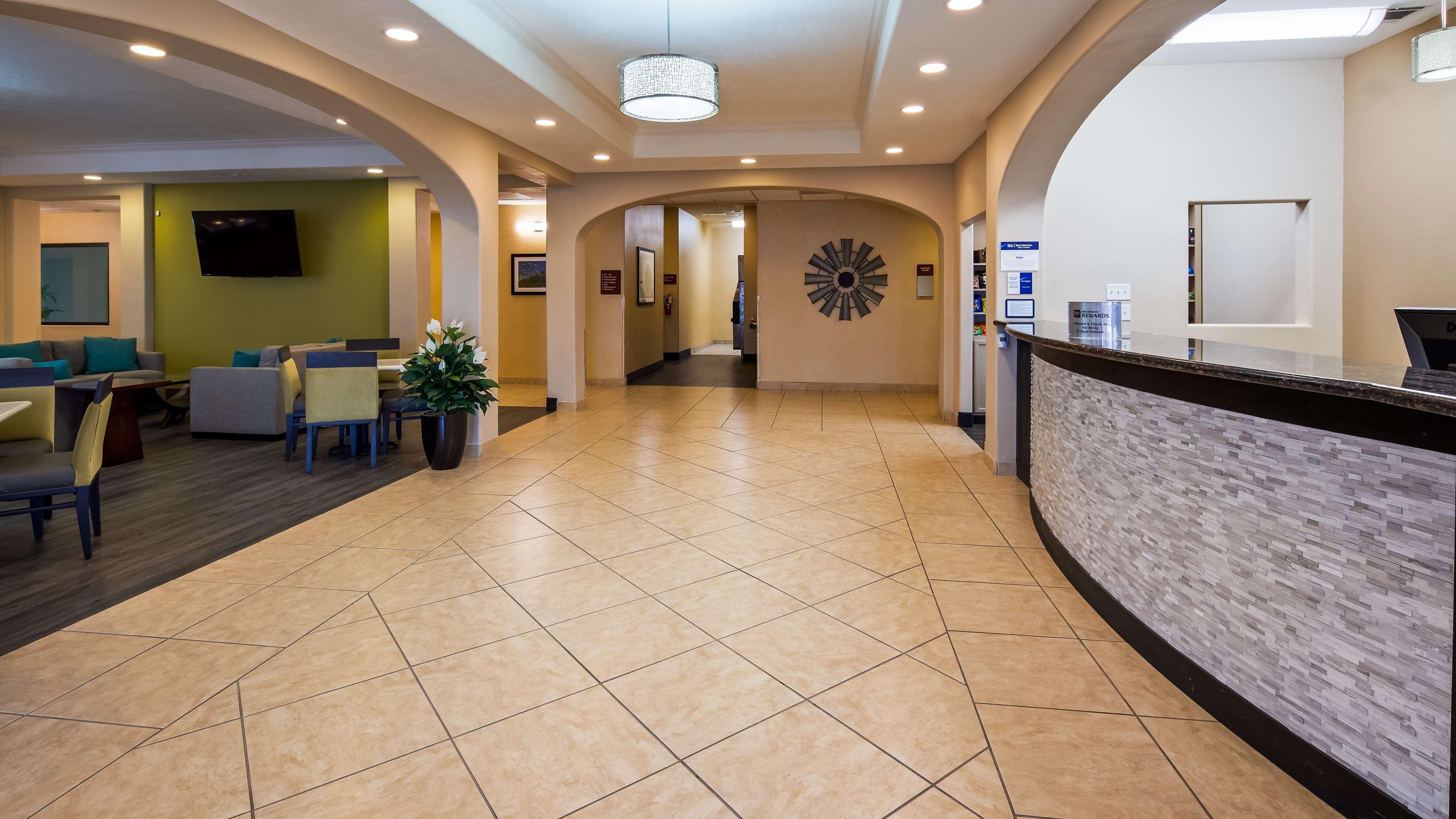 Best Western Oasis Inn Canadian Bagian luar foto