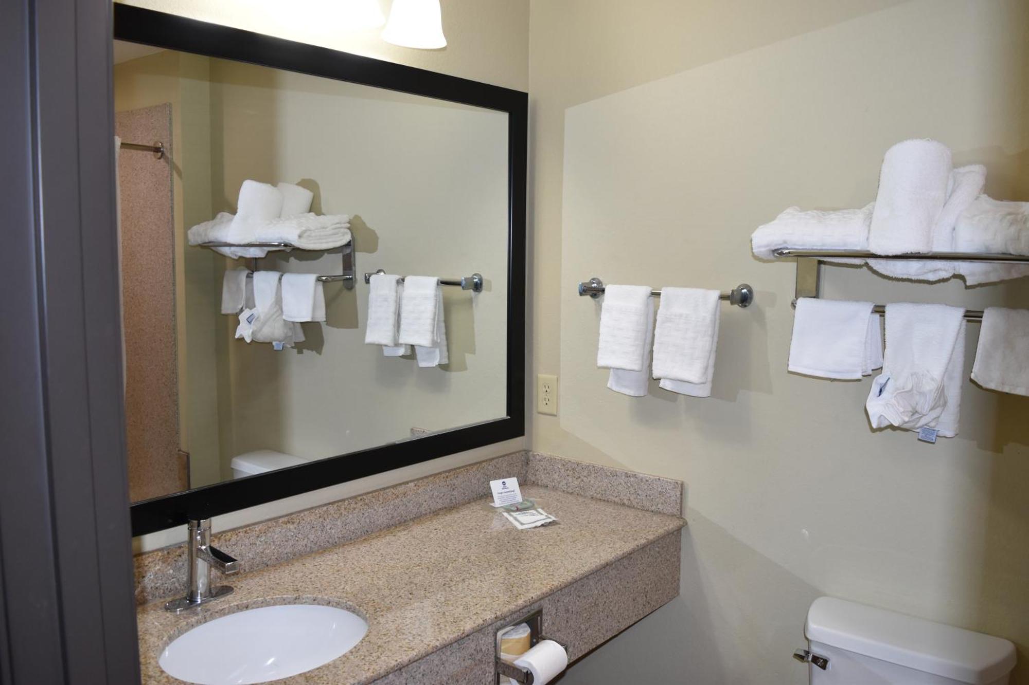 Best Western Oasis Inn Canadian Bagian luar foto